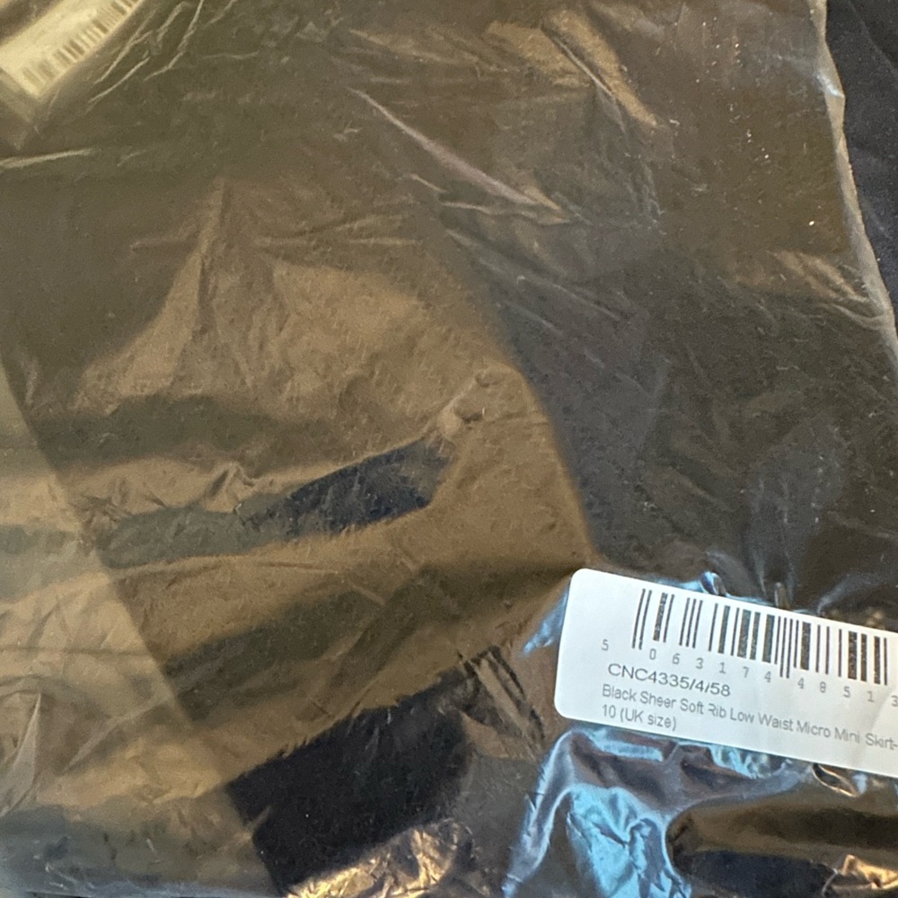 NWT Pretty little thing Classic Black Mini Skirt - Picture 2 of 2